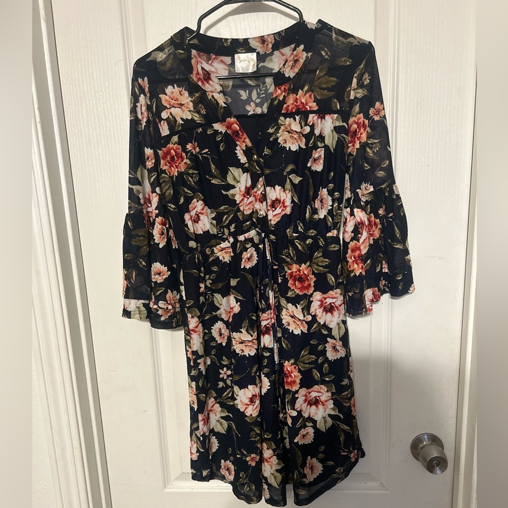 Siren Lily maternity floral blouse